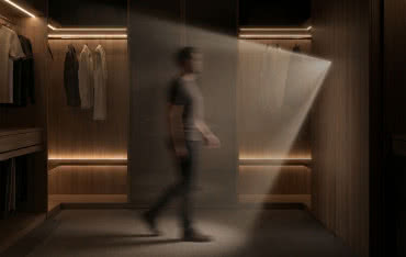 Dyskretne sterowanie oświetleniem w meblach - przegląd nowoczesnych rozwiązań